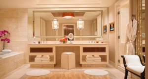 Encore Salon Suites bathroom